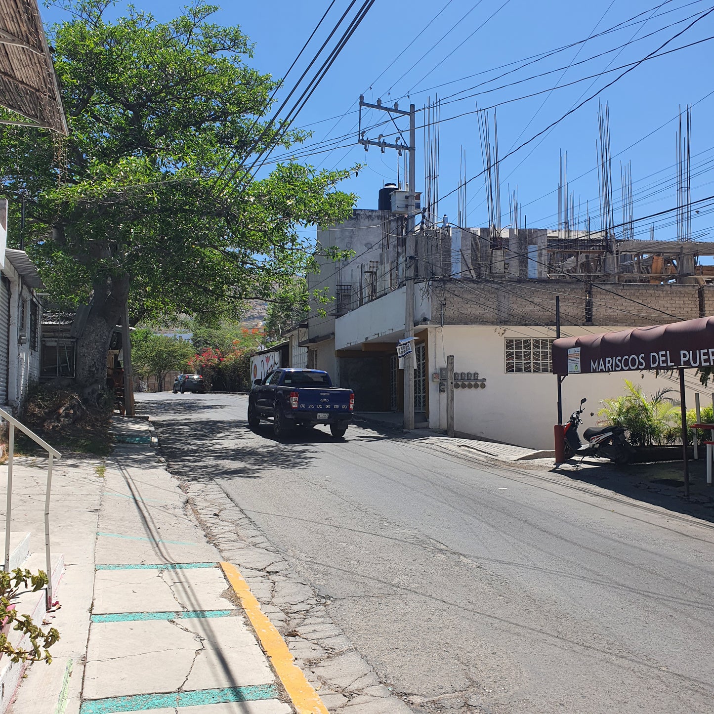 RENTA DE LOCAL AV. LOS GOBERNADORES